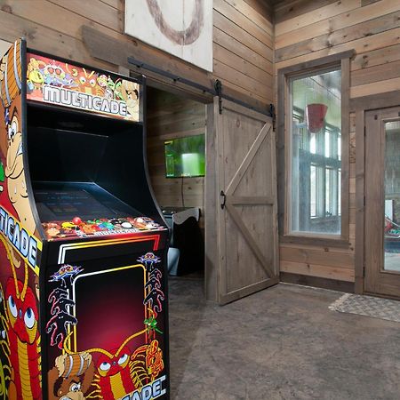Splash Mountain Pool Hot Tub Theater Game Room Sevierville Extérieur photo
