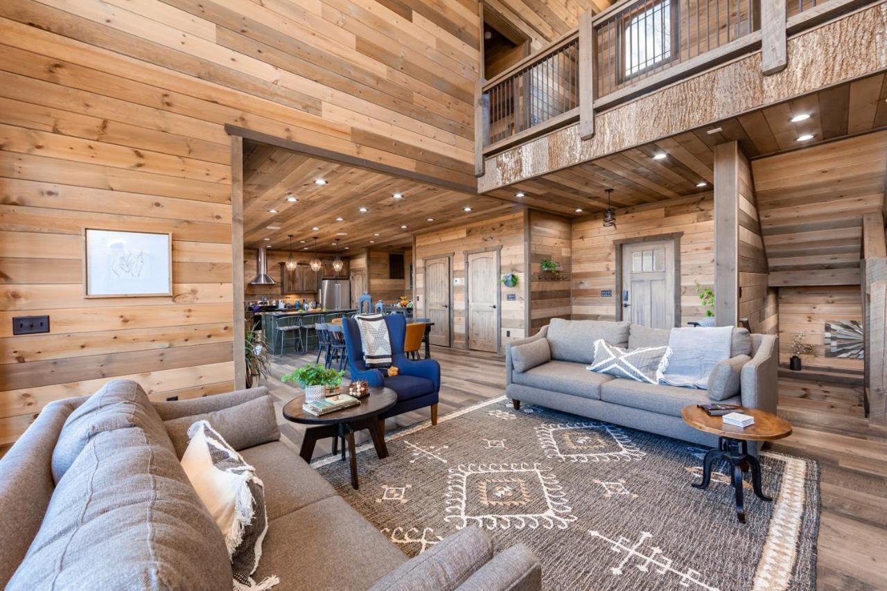 Splash Mountain Pool Hot Tub Theater Game Room Sevierville Extérieur photo