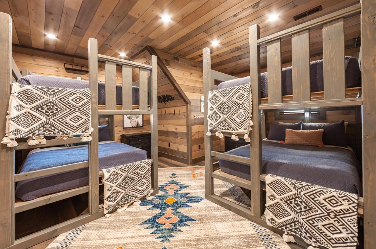 Splash Mountain Pool Hot Tub Theater Game Room Sevierville Extérieur photo
