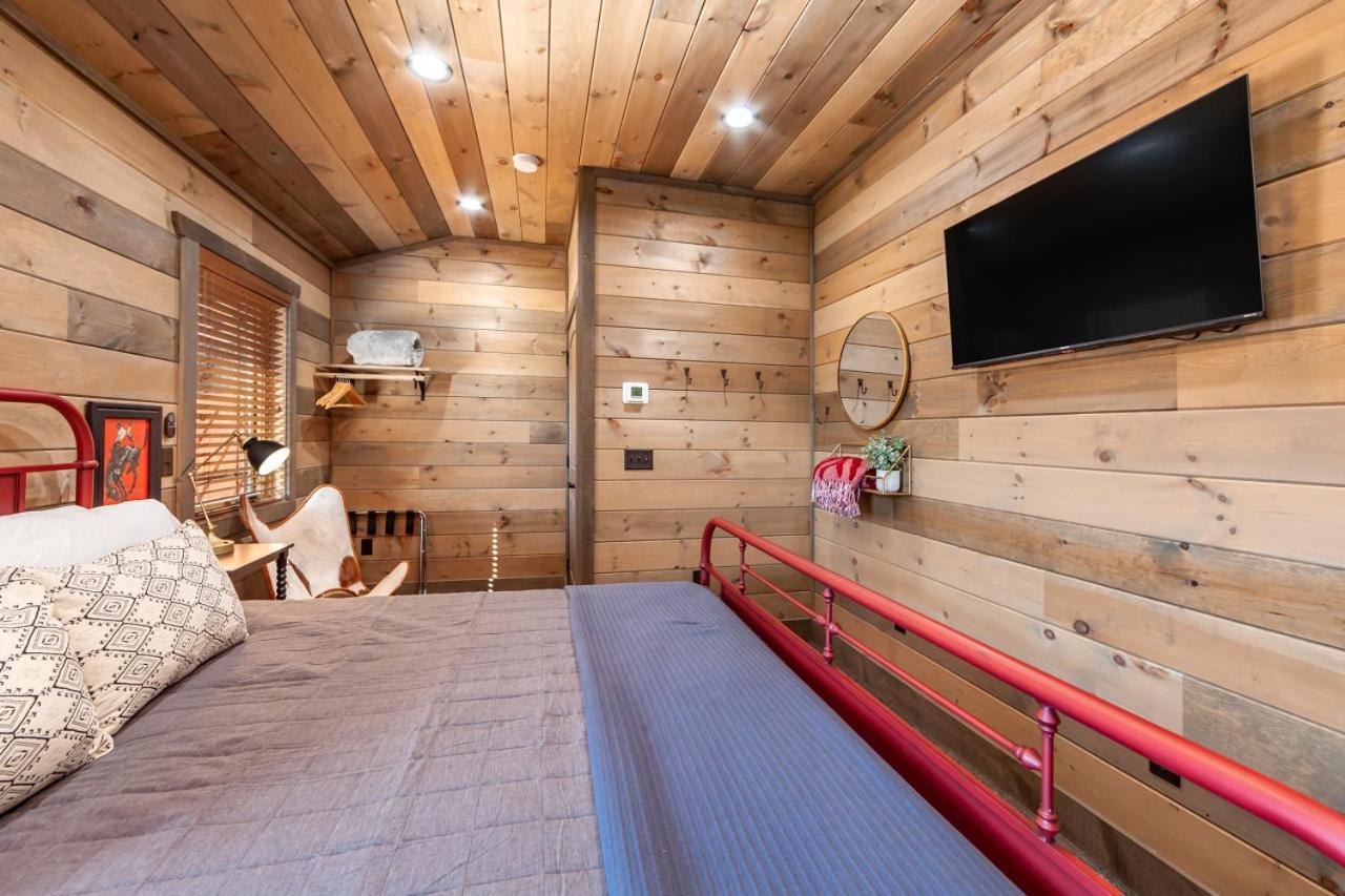 Splash Mountain Pool Hot Tub Theater Game Room Sevierville Extérieur photo