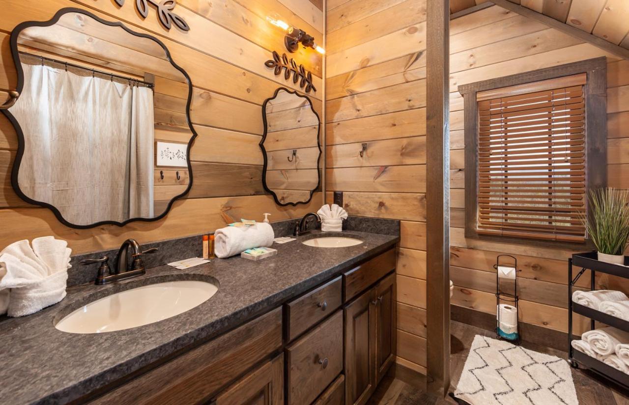 Splash Mountain Pool Hot Tub Theater Game Room Sevierville Extérieur photo