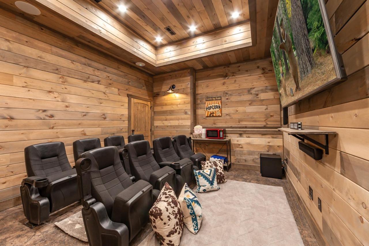 Splash Mountain Pool Hot Tub Theater Game Room Sevierville Extérieur photo