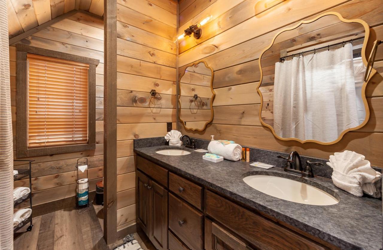 Splash Mountain Pool Hot Tub Theater Game Room Sevierville Extérieur photo